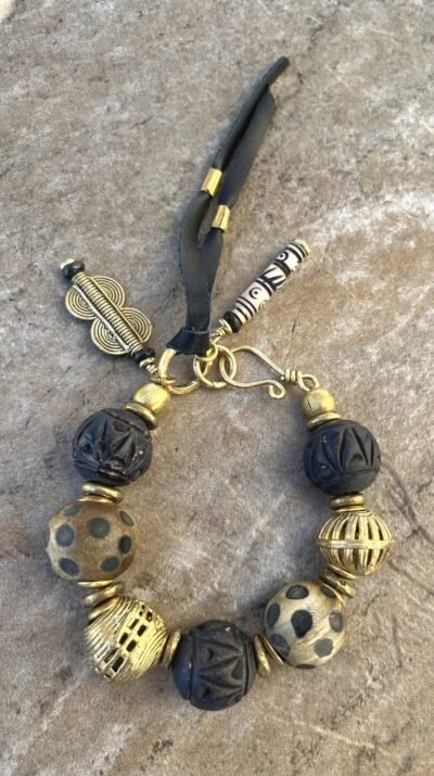 Tribal Bracelet Ethnic Clay, African Brass and Carved Horn Beads - Image 5