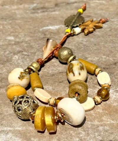Boho Chic Bracelet Vintage Resin and African Tribal Beads - Image 7