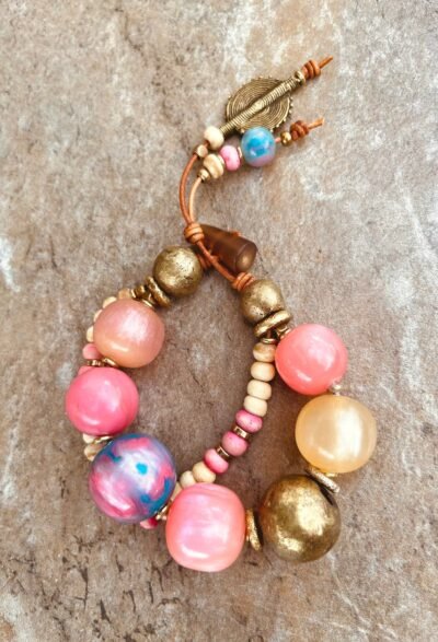 Boho Bracelet Vintage Resin and African Tribal Beads - Image 9