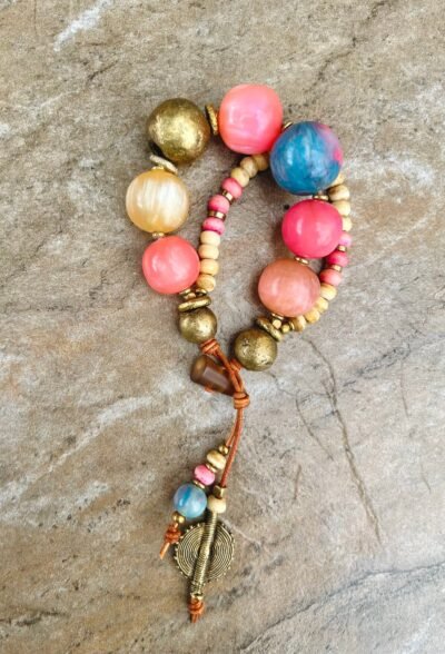 Boho Bracelet Vintage Resin and African Tribal Beads - Image 8