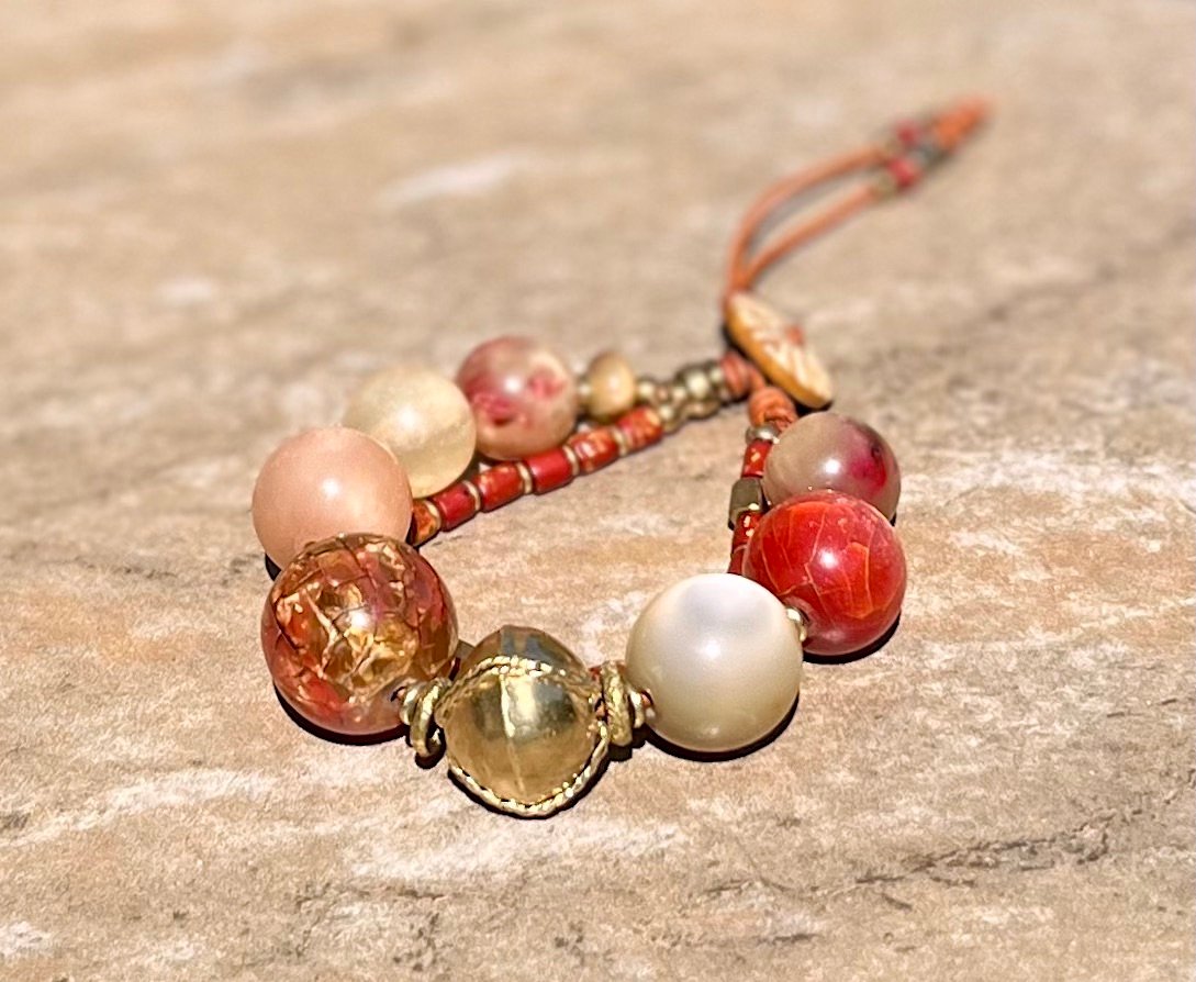 Vintage Resin Boho Bracelet - Image 7
