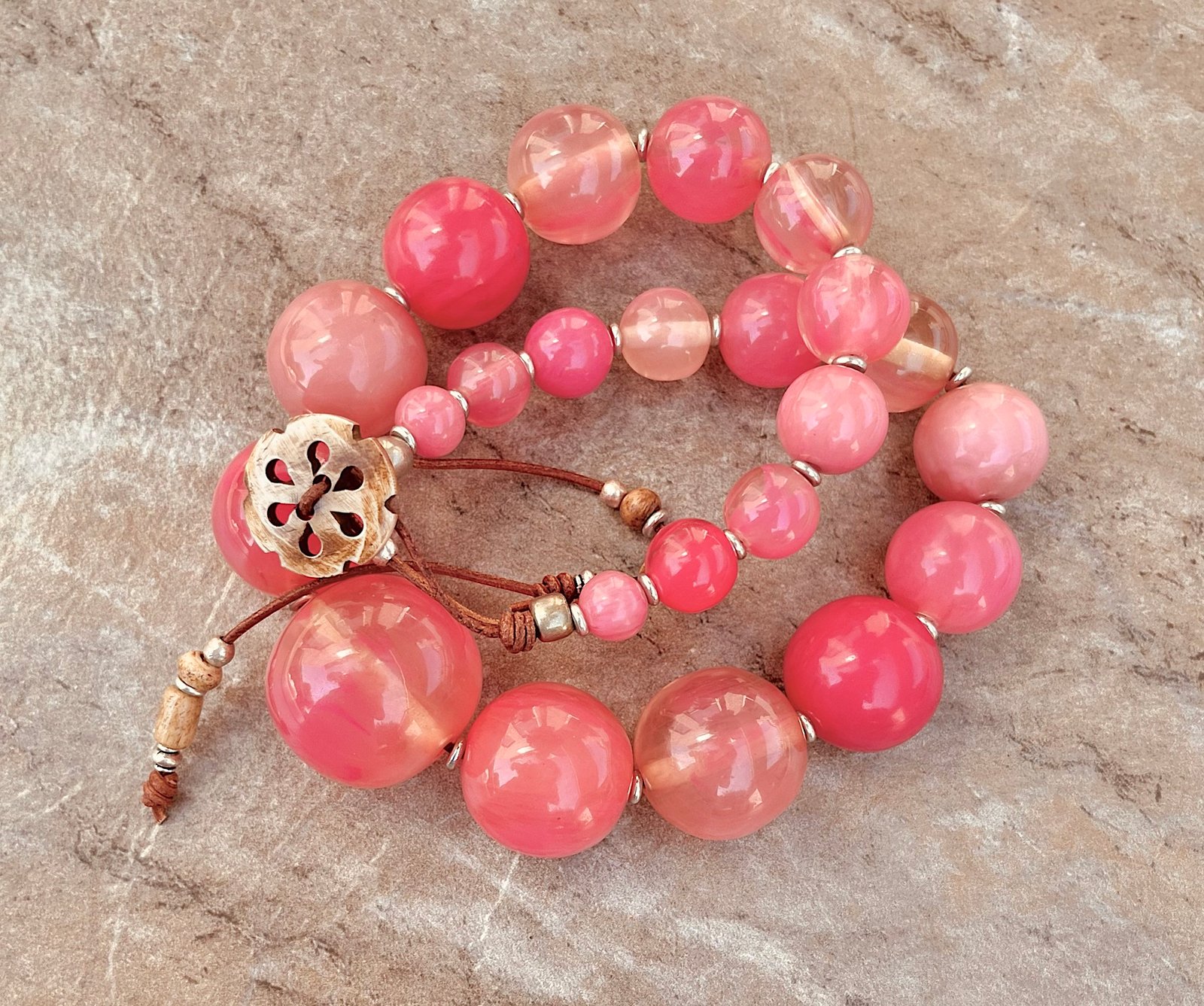 Pink Art Deco Resin Necklace - Image 5