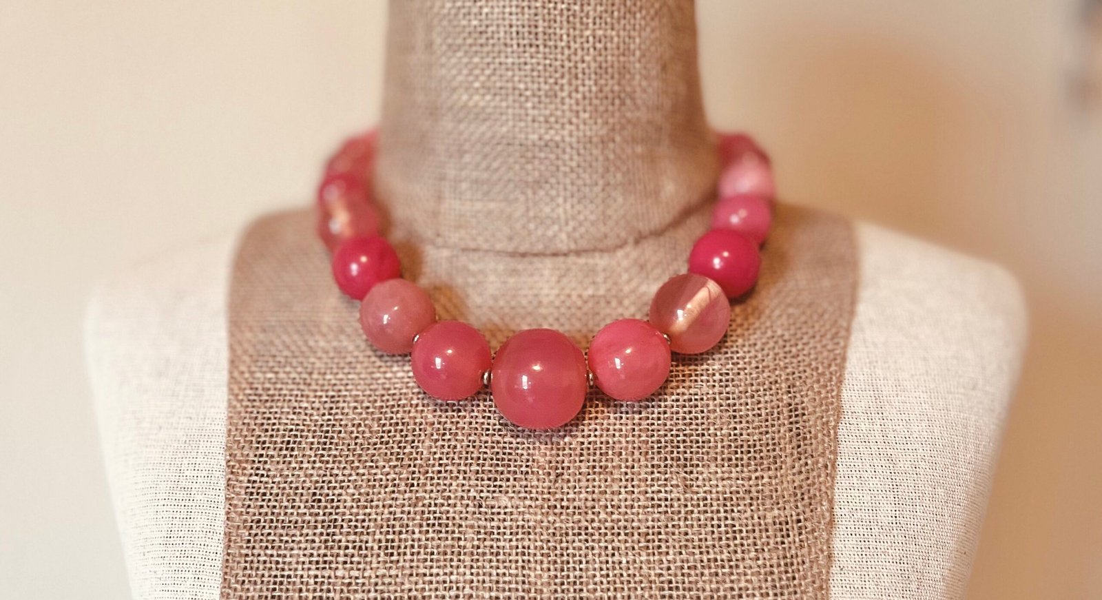 Pink Art Deco Resin Necklace - Image 10